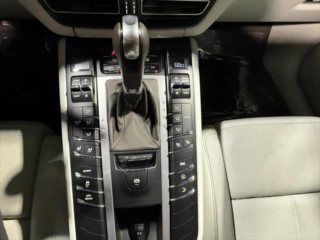 2021 Porsche Macan Macan