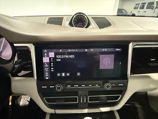 2021 Porsche Macan Macan