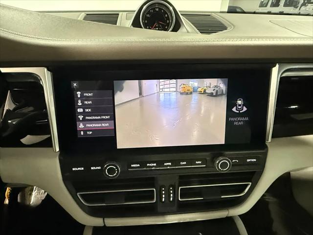 2021 Porsche Macan Macan