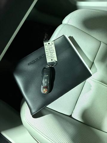 2021 Porsche Macan Macan