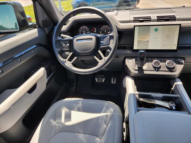2025 Land Rover Defender 130 P500 V8