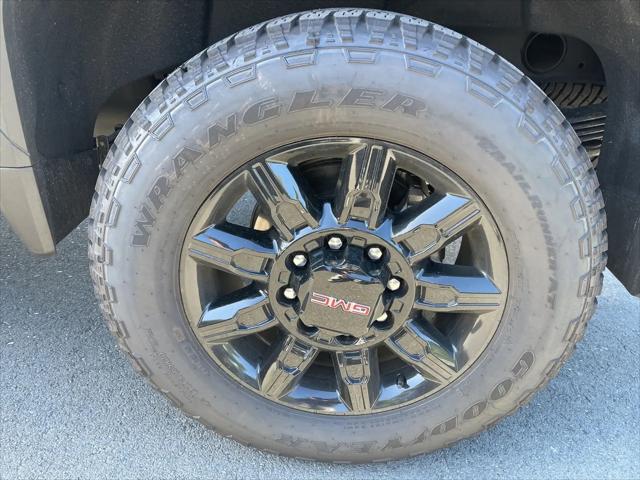 2026 GMC Sierra 2500HD Crew Cab, Standard Bed, AT4, 4WD