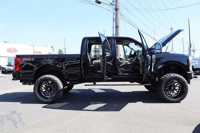 2025 Ford F-350 Platinum