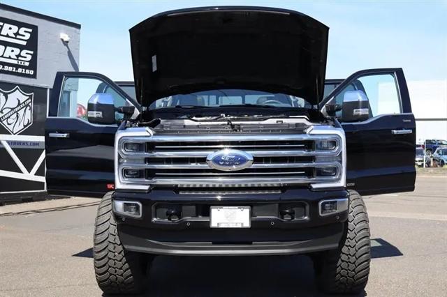 2025 Ford F-350 Platinum