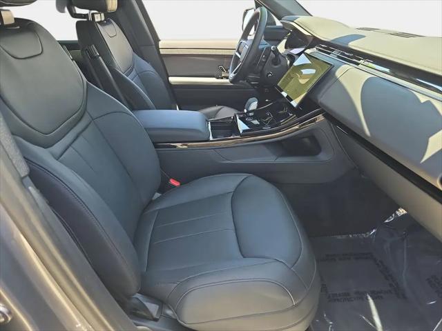 2025 Land Rover Range Rover Sport P360 SE
