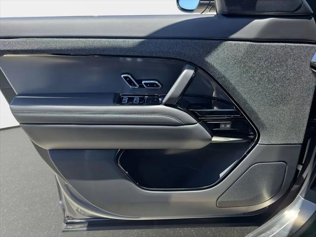 2025 Land Rover Range Rover Sport P360 SE