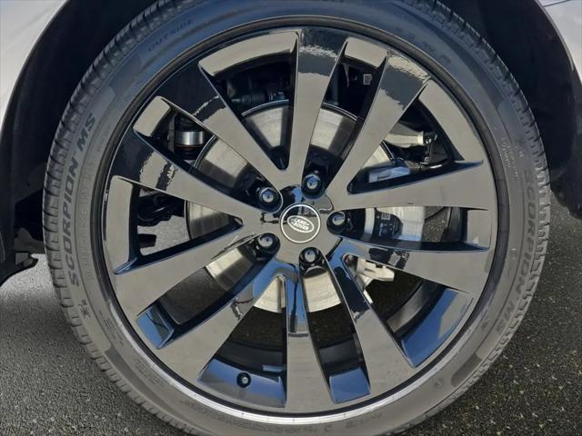 2025 Land Rover Range Rover Sport P360 SE