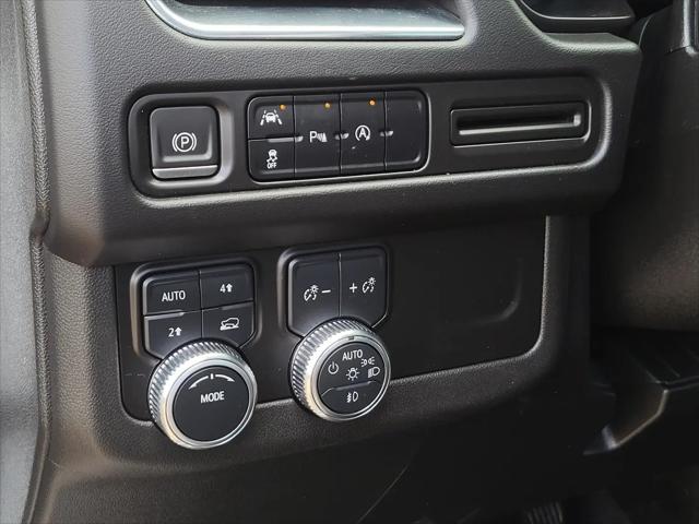 2023 GMC Yukon XL 4WD SLT