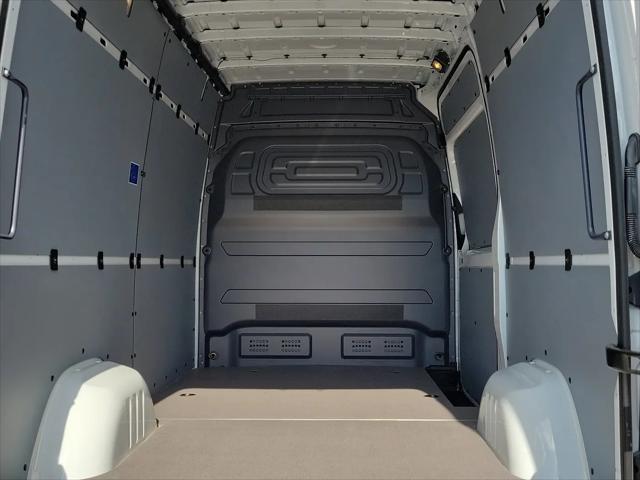2025 Mercedes-Benz Sprinter 2500 Standard Roof 4-Cyl Diesel HO
