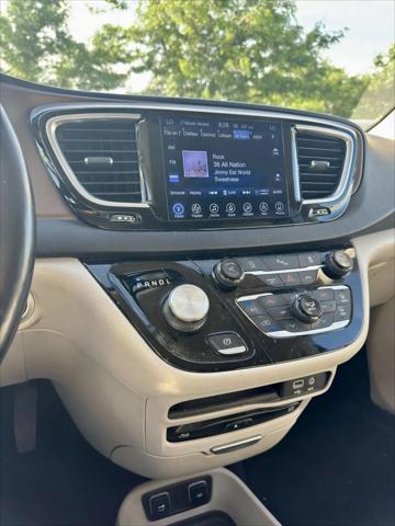 2017 Chrysler Pacifica Touring-L Plus