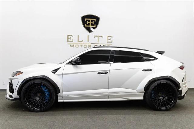 2020 Lamborghini Urus Standard