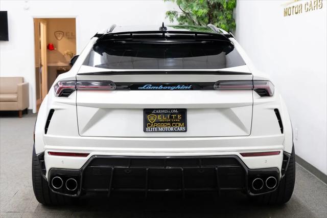 2020 Lamborghini Urus Standard