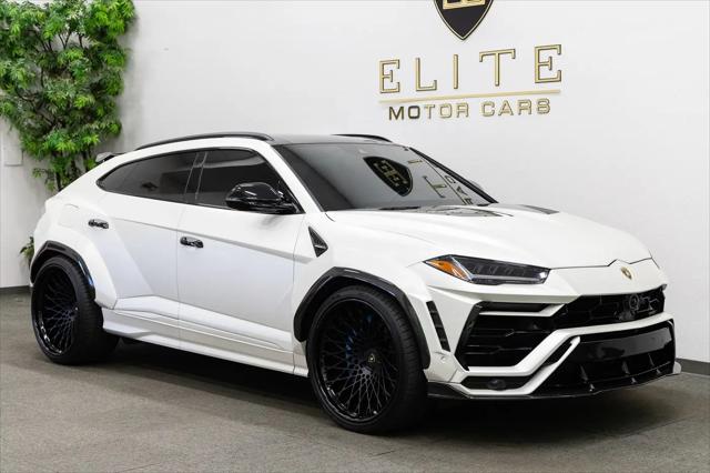 2020 Lamborghini Urus Standard