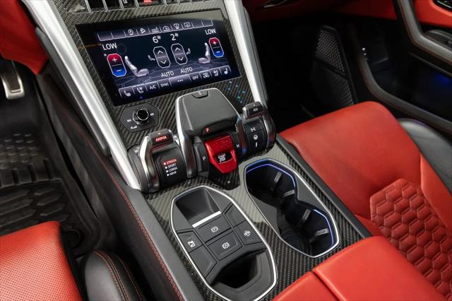 2020 Lamborghini Urus Standard