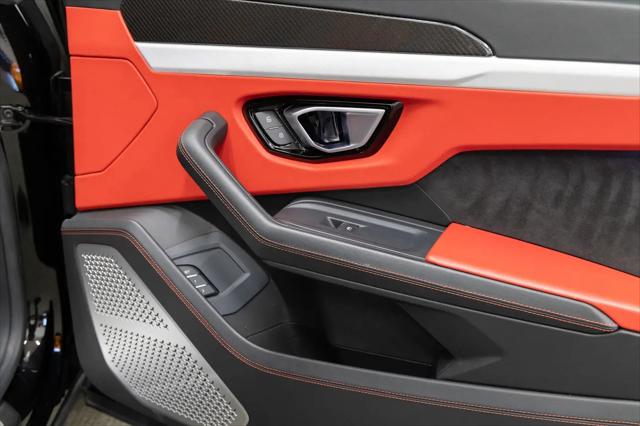 2020 Lamborghini Urus Standard