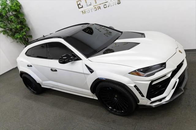 2020 Lamborghini Urus Standard