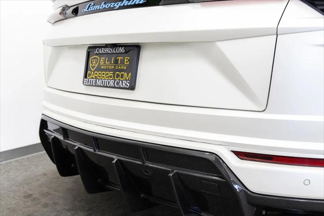 2020 Lamborghini Urus Standard