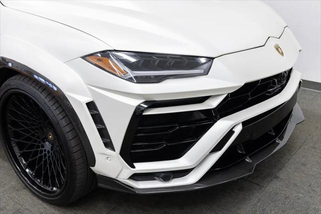 2020 Lamborghini Urus Standard