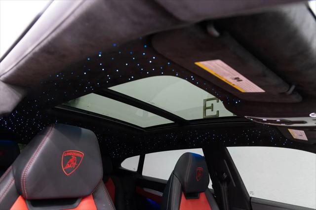 2020 Lamborghini Urus Standard