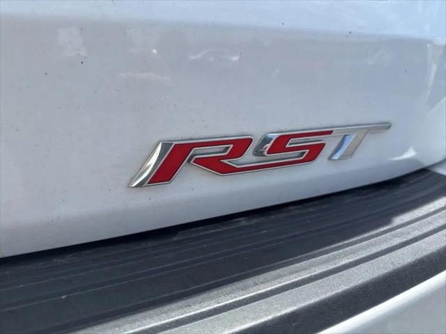 2022 Chevrolet Suburban 4WD RST