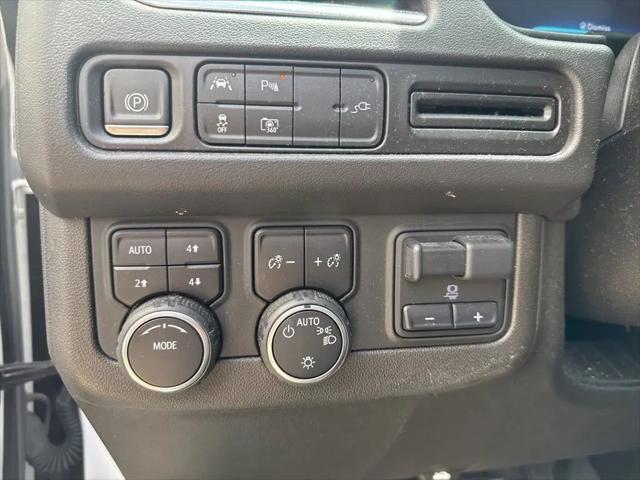 2022 Chevrolet Suburban 4WD RST