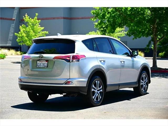 2017 Toyota RAV4 LE