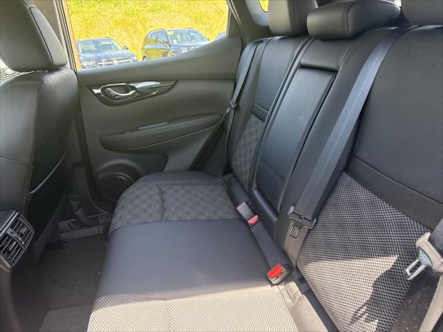 2022 Nissan Rogue Sport SV AWD Xtronic CVT