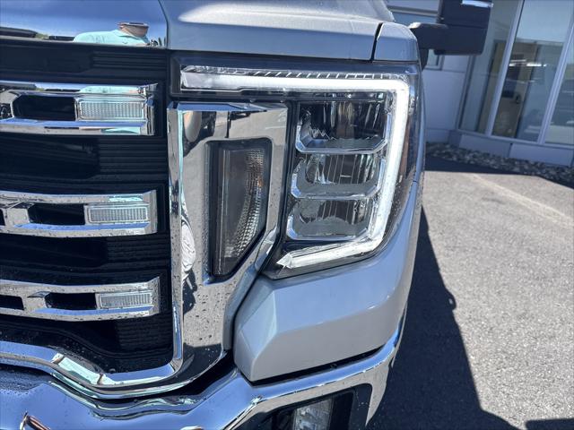 2022 GMC Sierra 3500HD 4WD Regular Cab Long Bed SLE