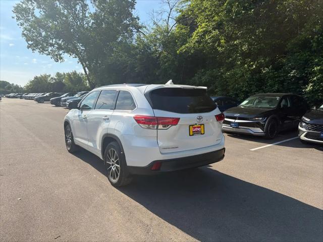 2017 Toyota Highlander SE