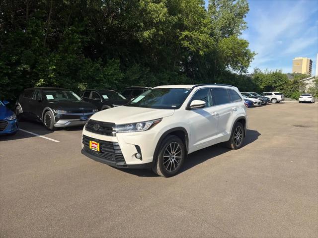 2017 Toyota Highlander SE