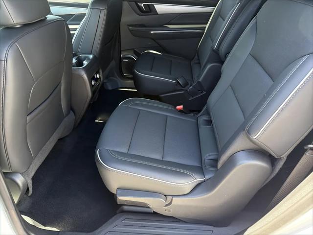 2025 Buick Enclave Preferred FWD