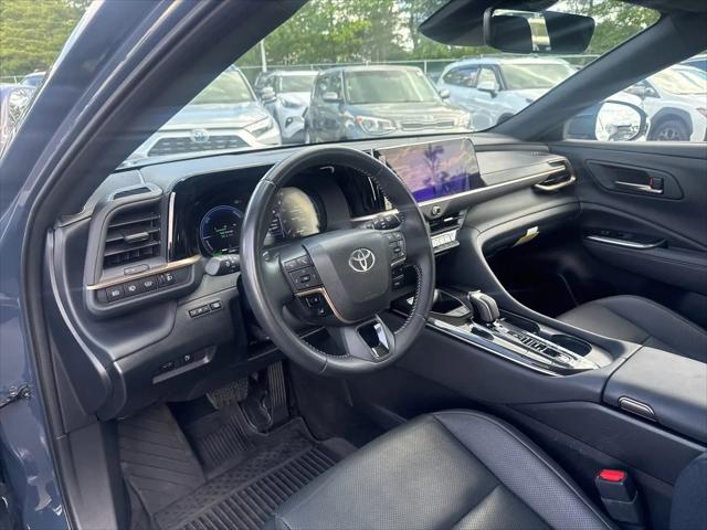 2025 Toyota Crown Signia XLE