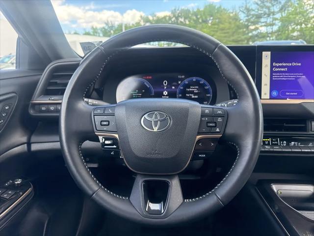 2025 Toyota Crown Signia XLE