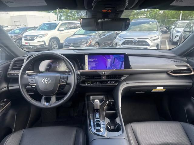 2025 Toyota Crown Signia XLE
