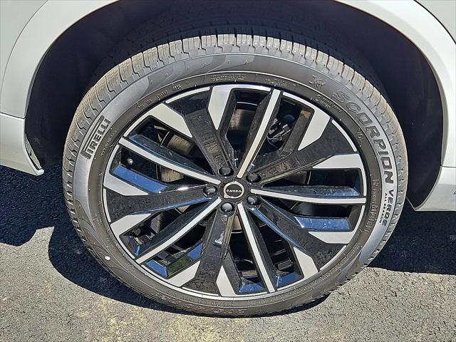 2026 Volvo XC90 Plug-In Hybrid Ultra Dark Theme, T8 AWD, Electric/Gasoline, 7 Seats