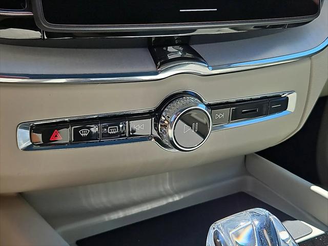 2026 Volvo XC60 Plug-In Hybrid Ultra, T8 AWD Electric/Gasoline, Dark