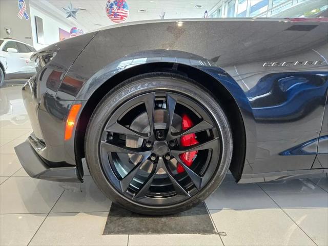 2024 Chevrolet Camaro RWD Convertible 2LT