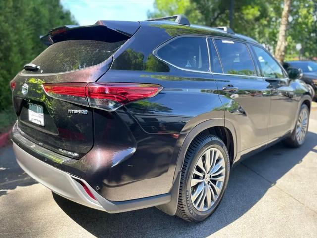 2020 Toyota Highlander Hybrid Platinum