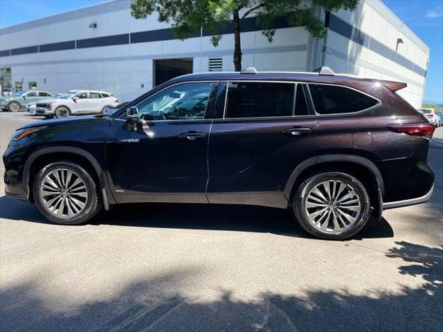 2020 Toyota Highlander Hybrid Platinum