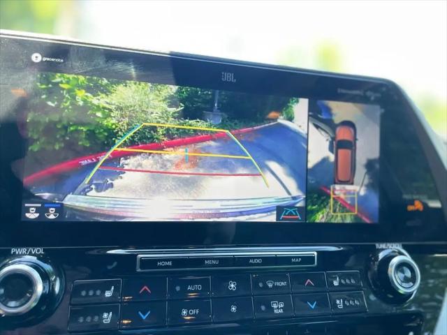 2020 Toyota Highlander Hybrid Platinum