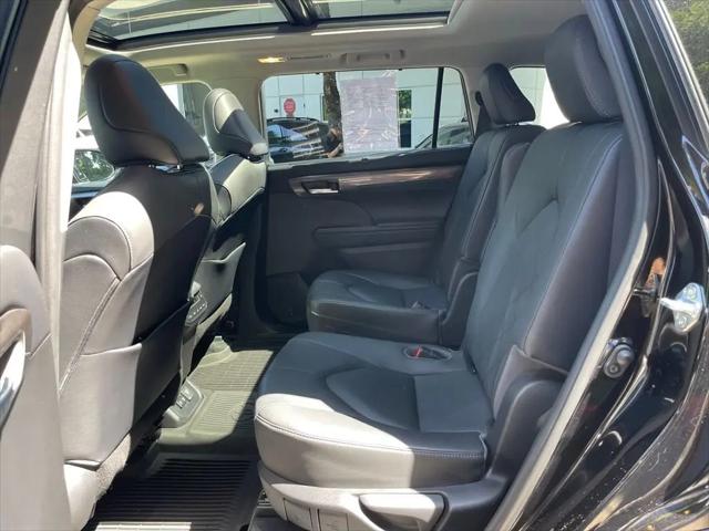 2020 Toyota Highlander Hybrid Platinum