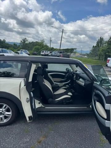 2013 MINI Cooper Clubman Cooper
