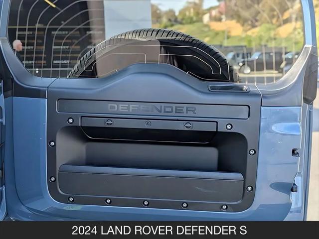 2024 Land Rover Defender 110 P300