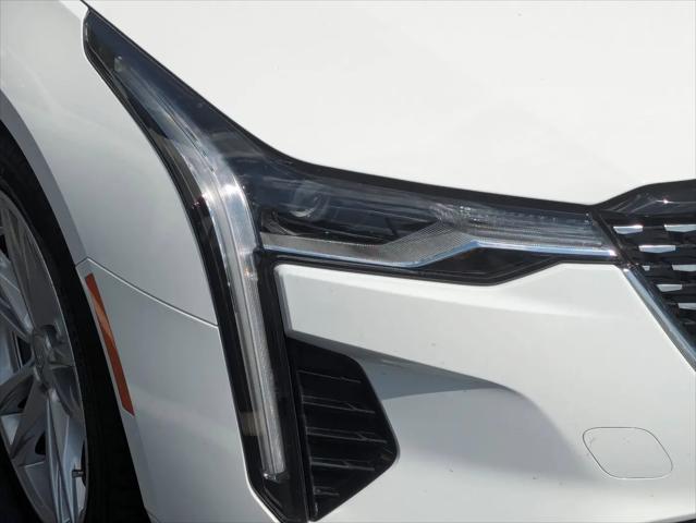 2024 Cadillac CT4 Luxury