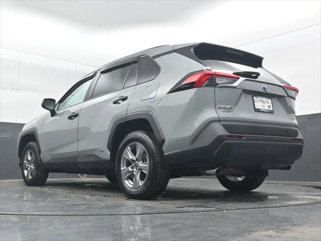 2022 Toyota RAV4 Hybrid XLE