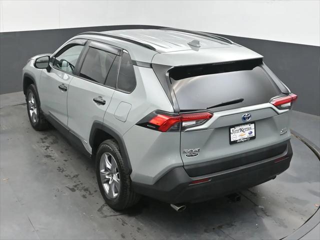 2022 Toyota RAV4 Hybrid XLE
