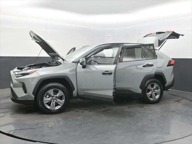 2022 Toyota RAV4 Hybrid XLE