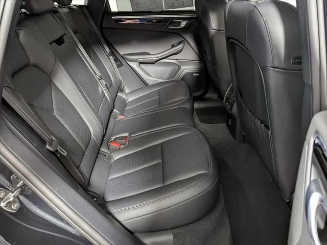 2025 Porsche Macan Macan