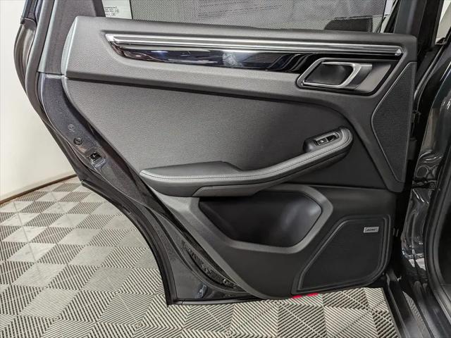 2025 Porsche Macan Macan