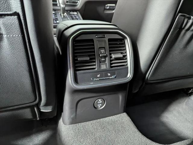 2025 Porsche Macan Macan